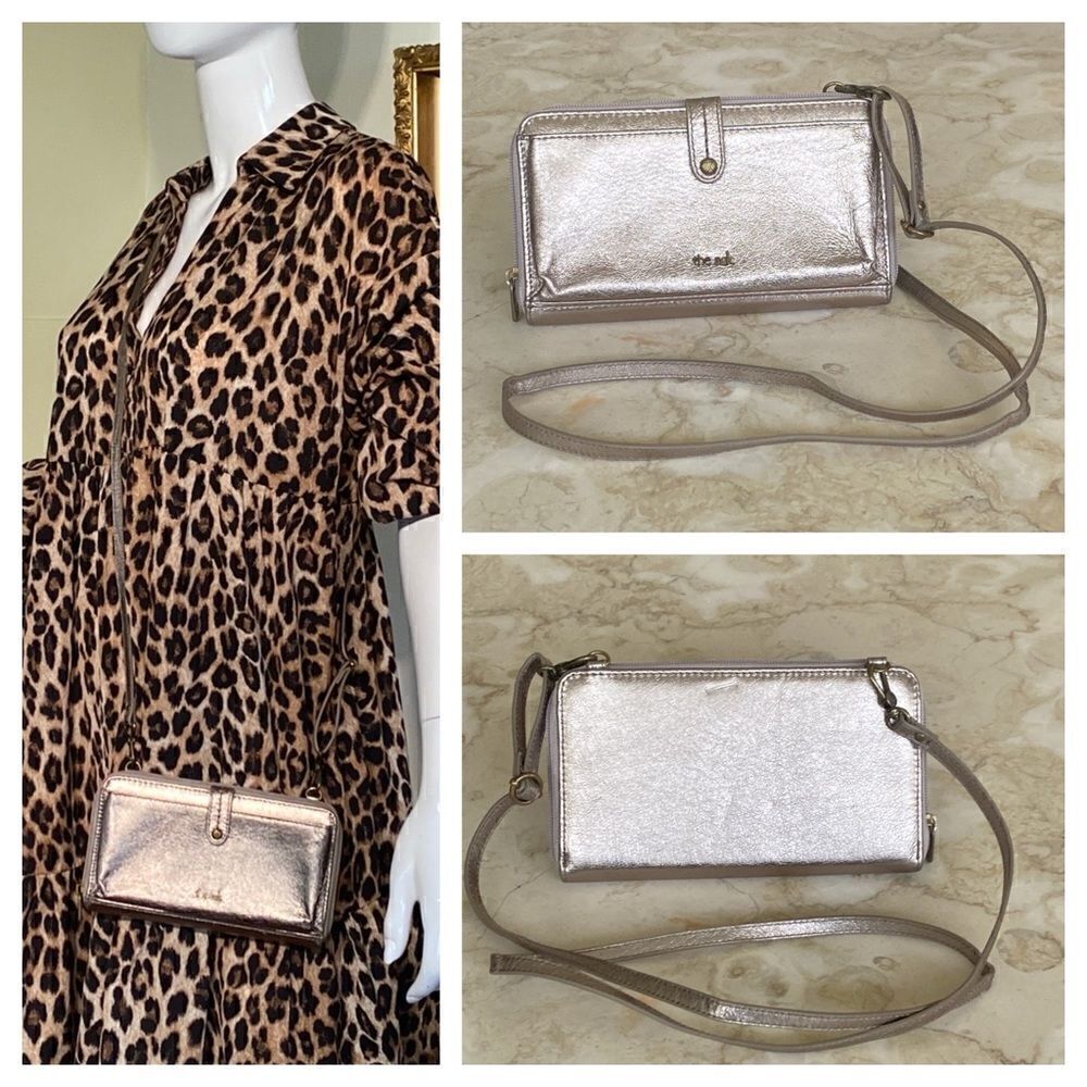 The Sak Redwood 3-In-1 Leather Phone Wallet Crossbody Clutch Purse Metallic